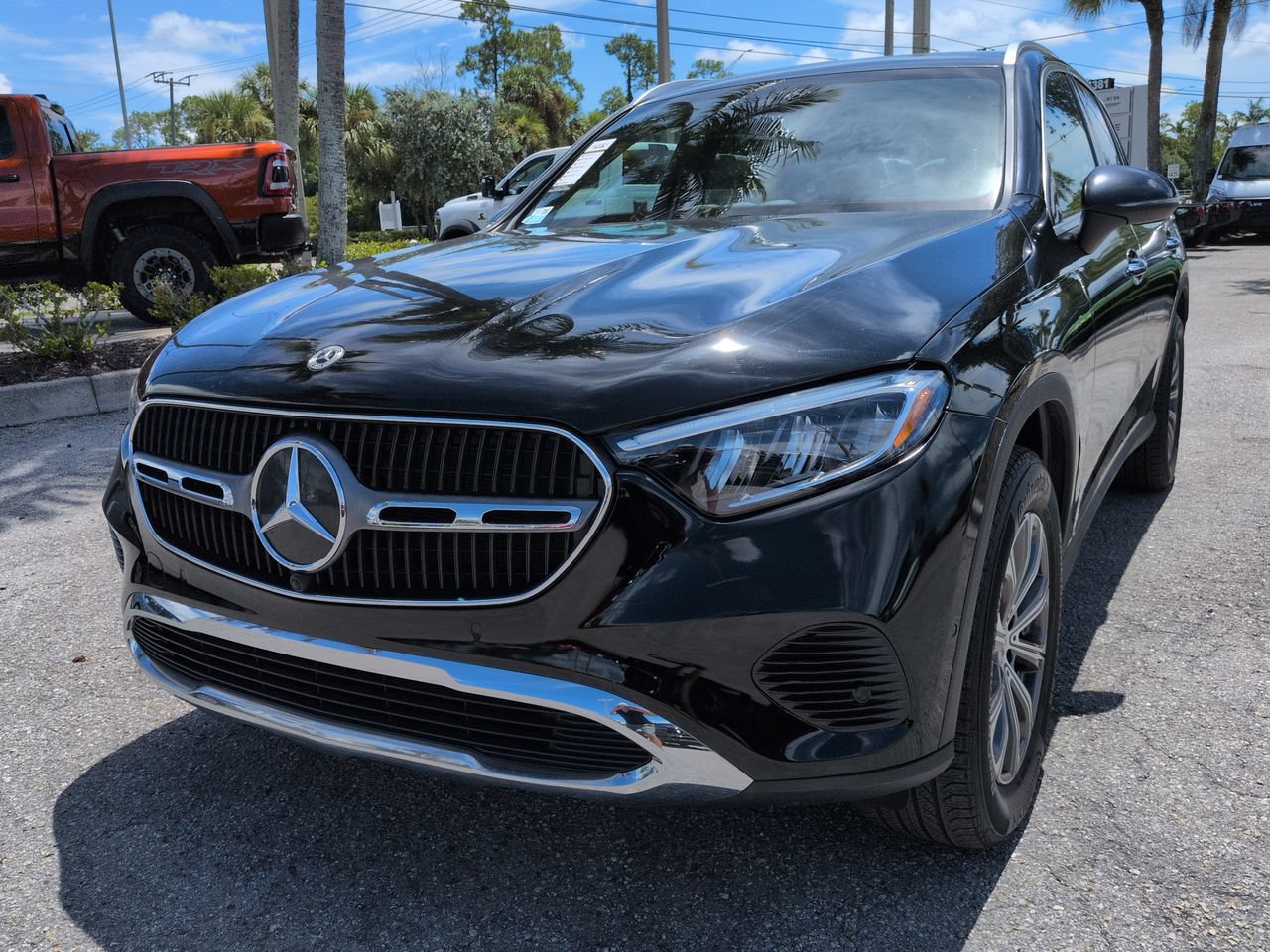 Used 2024 Mercedes-Benz GLC 300 image 9