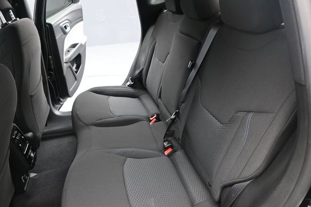 Used 2025 Jeep Compass Sport w/ Mopar Graphics Package AWD/4WD image 15