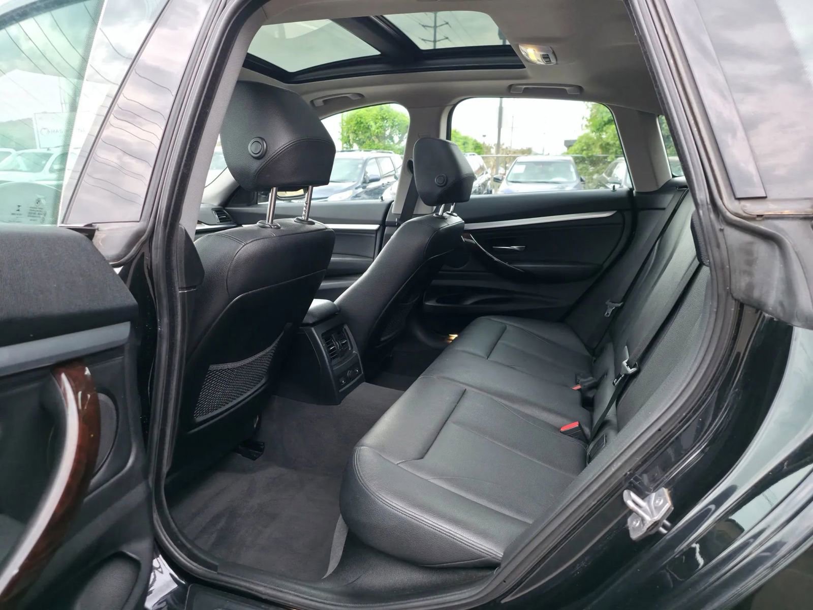 Used 2014 BMW 335i Gran Turismo xDrive image 34