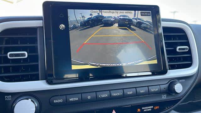 Used 2025 Hyundai Venue Limited FWD image 15