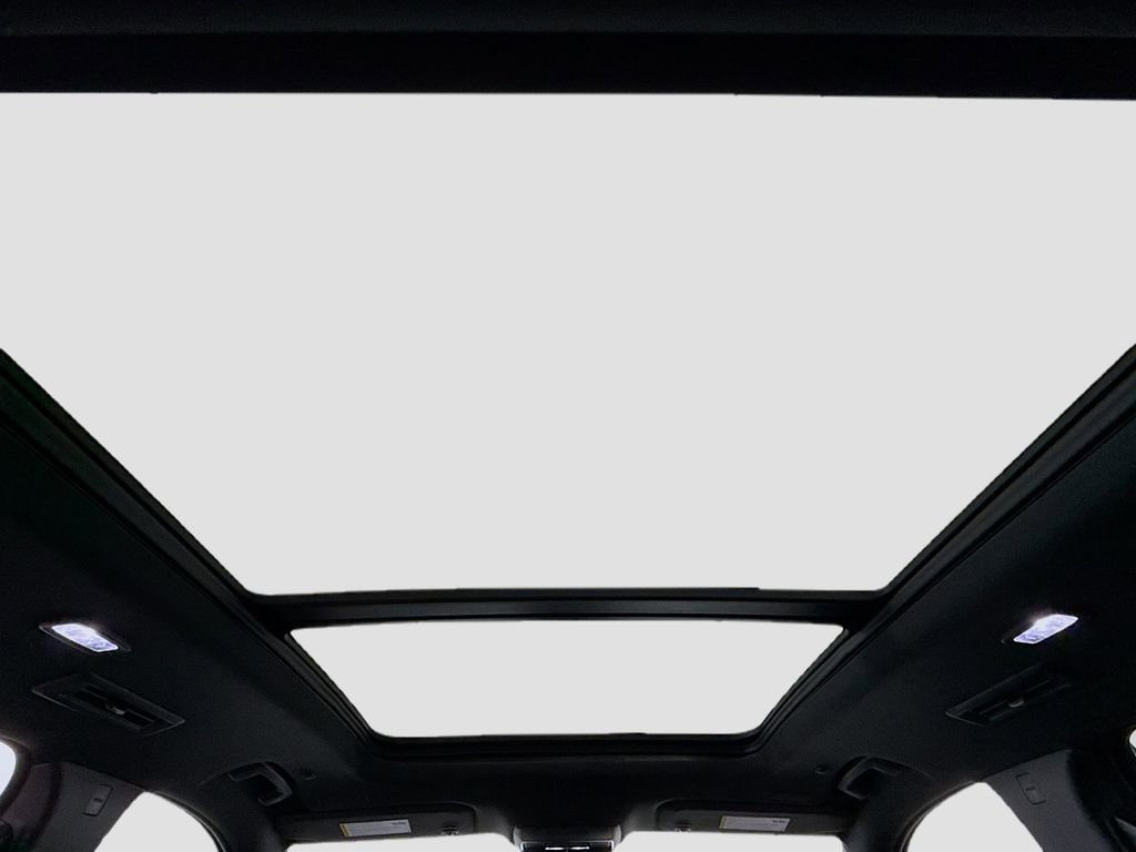 New 2026 Chevrolet Traverse RS image 22