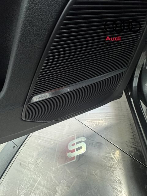 New 2026 Audi SQ8 Prestige AWD/4WD image 34