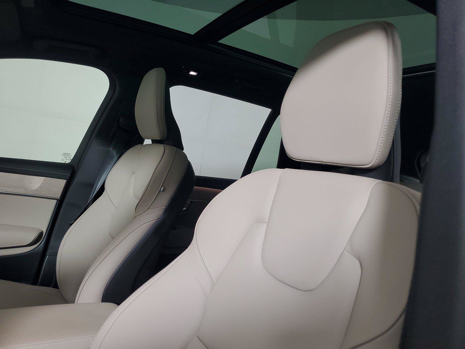 Certified 2026 Volvo XC90 B6 Plus w/ Protection Package Premier AWD/4WD image 23