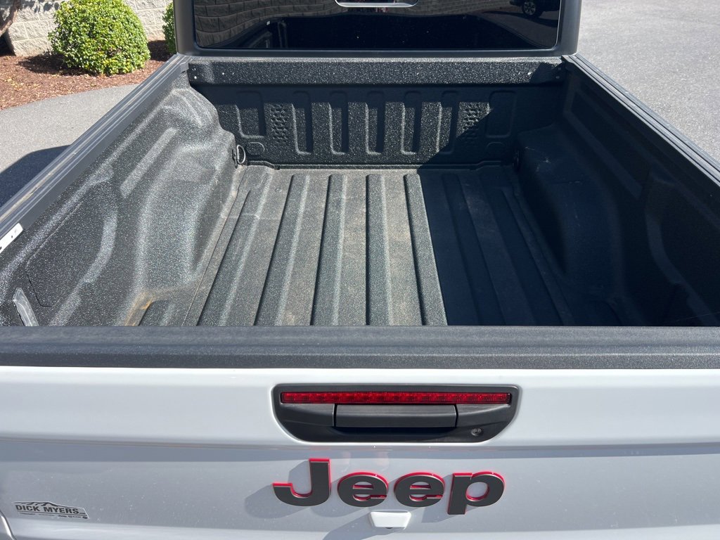 Used 2025 Jeep Gladiator Rubicon w/ Safety Group image 15