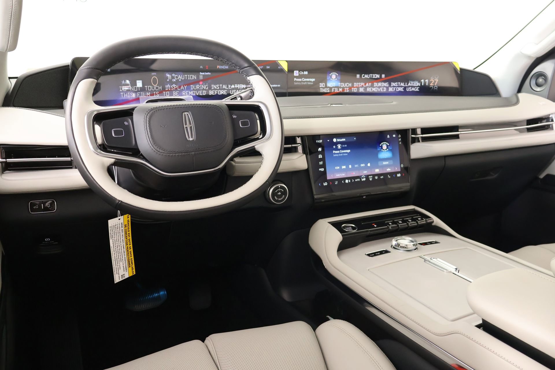 New 2026 Lincoln Navigator Premiere AWD/4WD image 2