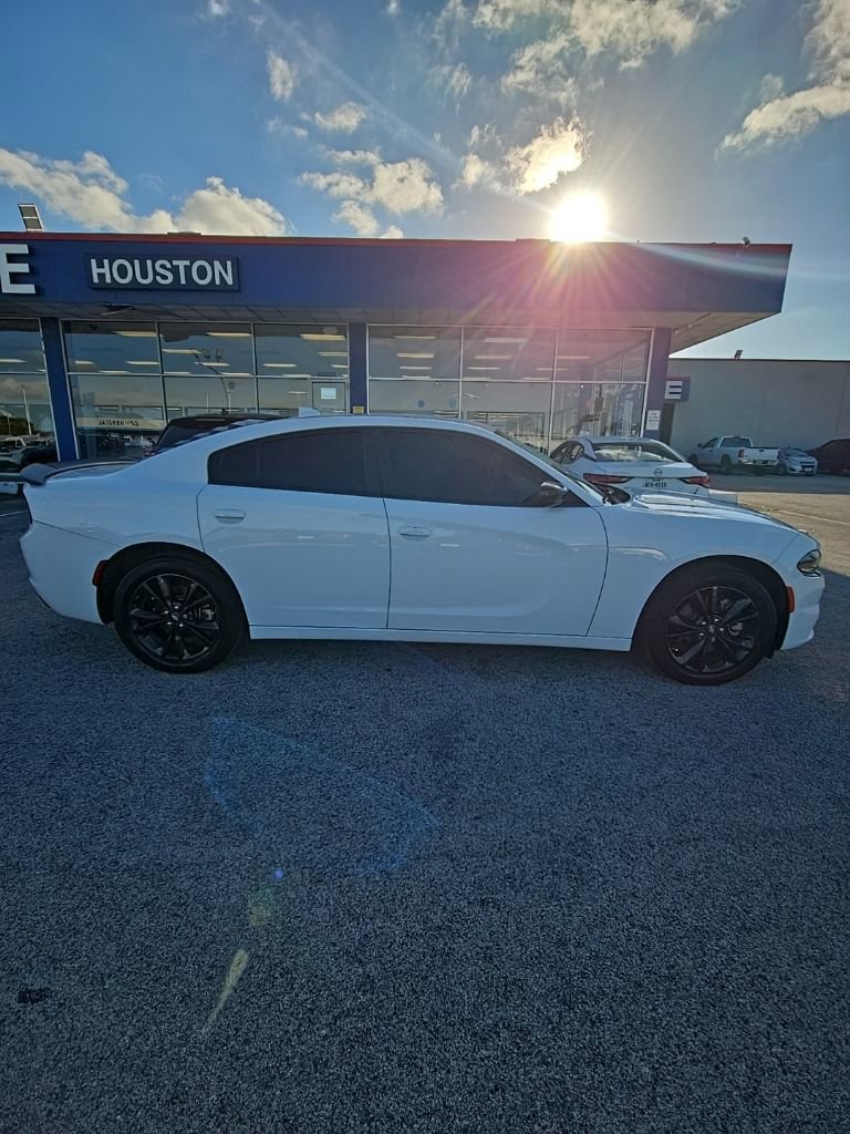 Used 2023 Dodge Charger SXT w/ Blacktop Package image 8