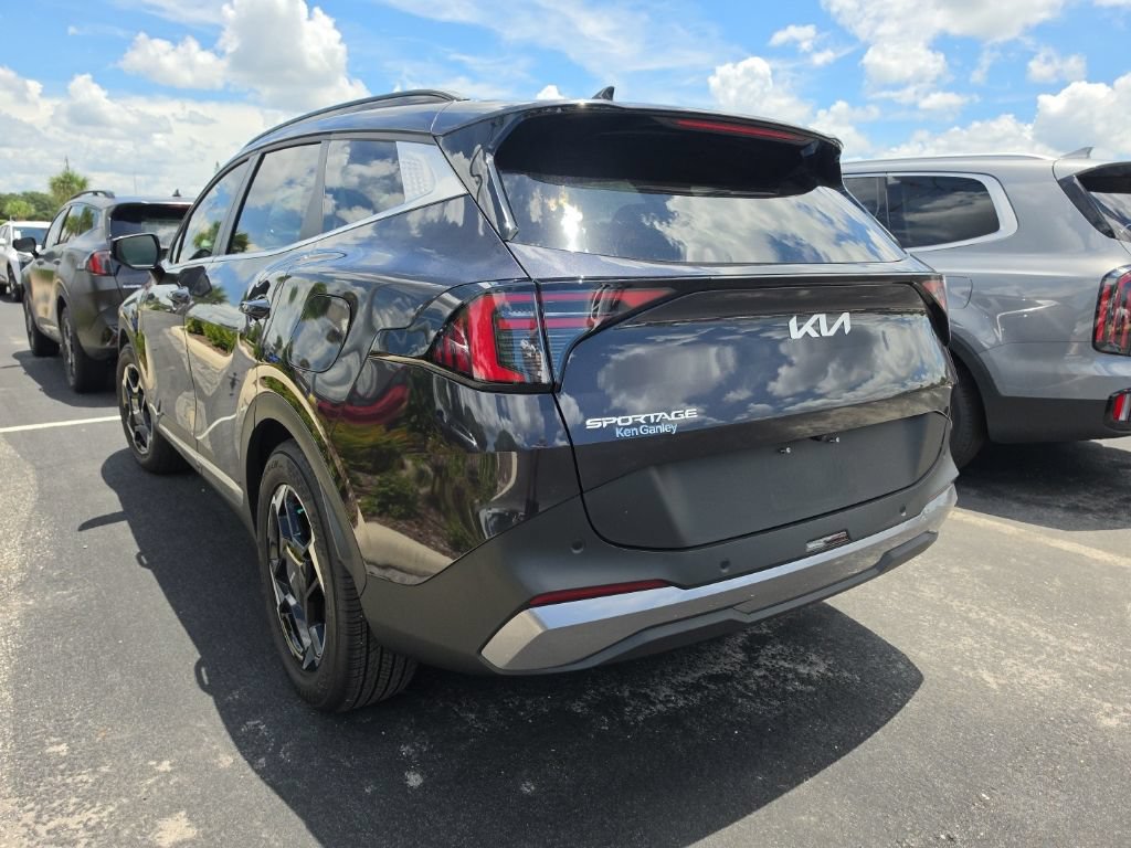Used 2026 Kia Sportage EX w/ EX Panorama Roof Package FWD image 12