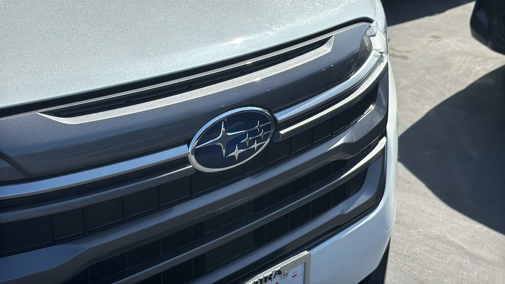 Used 2025 Subaru Forester Limited AWD/4WD image 9