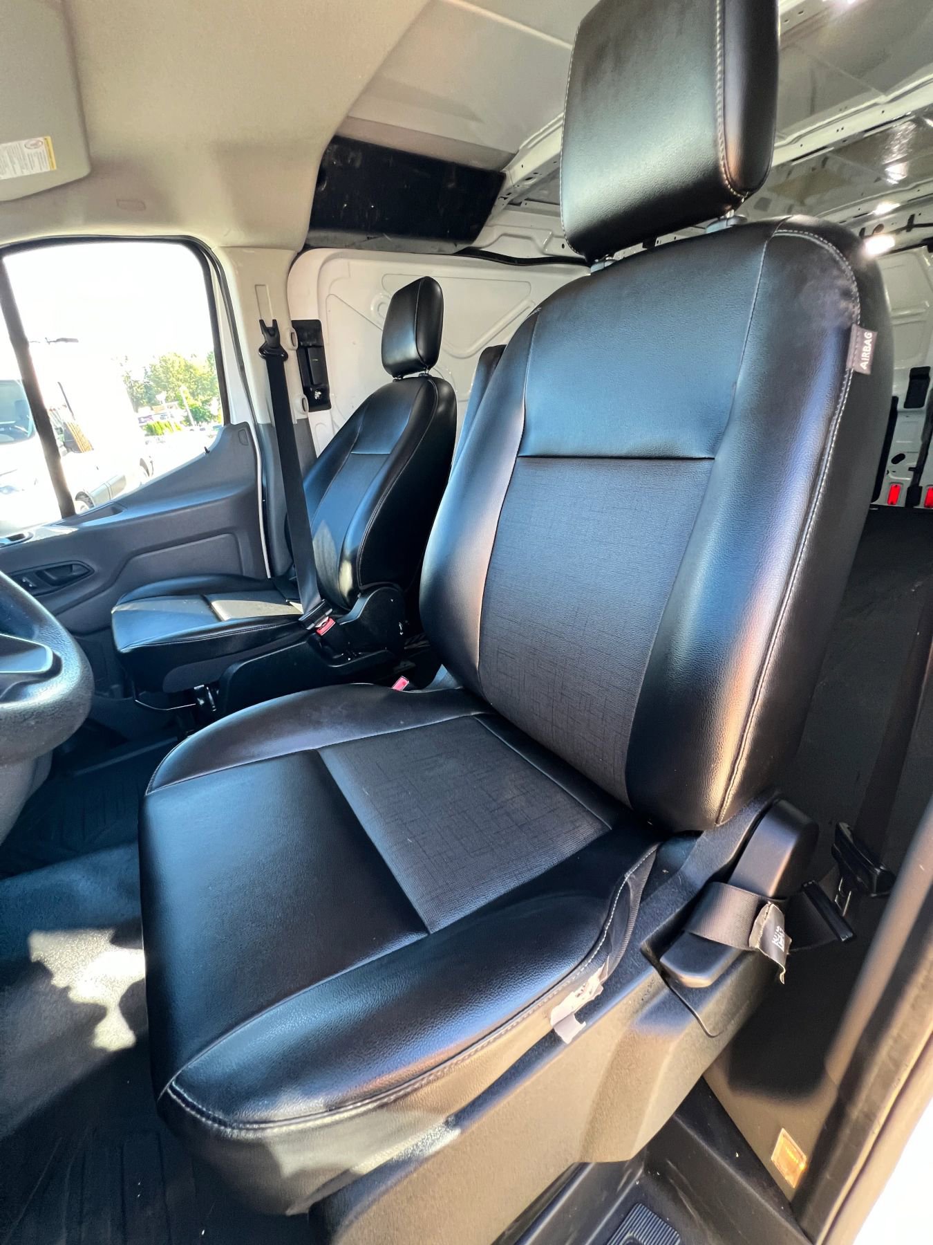 Used 2020 Ford Transit 250 Low Roof w/RWB Van 3D image 10