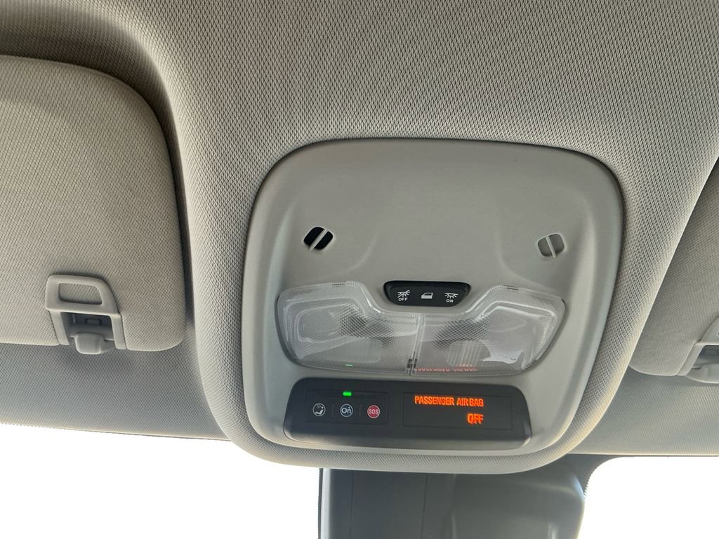 Used 2025 Chevrolet TrailBlazer LT image 16