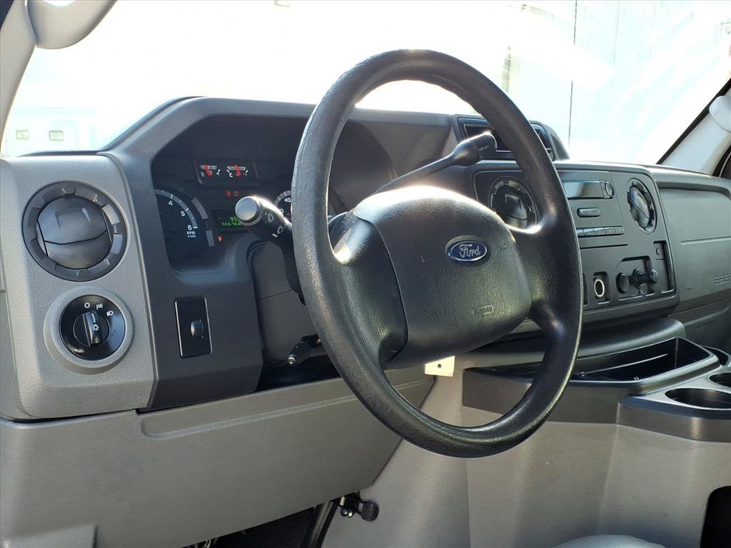 Used 2010 Ford E-250 and Econoline 250 RWD image 7