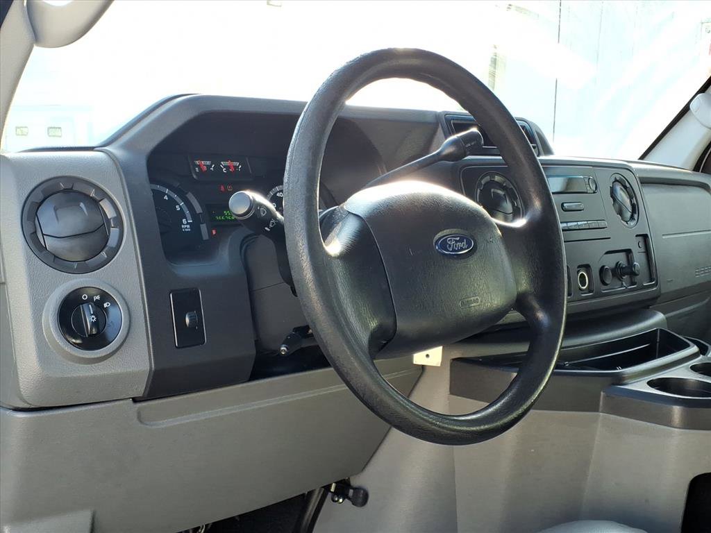Used 2010 Ford E-250 and Econoline 250 RWD image 7