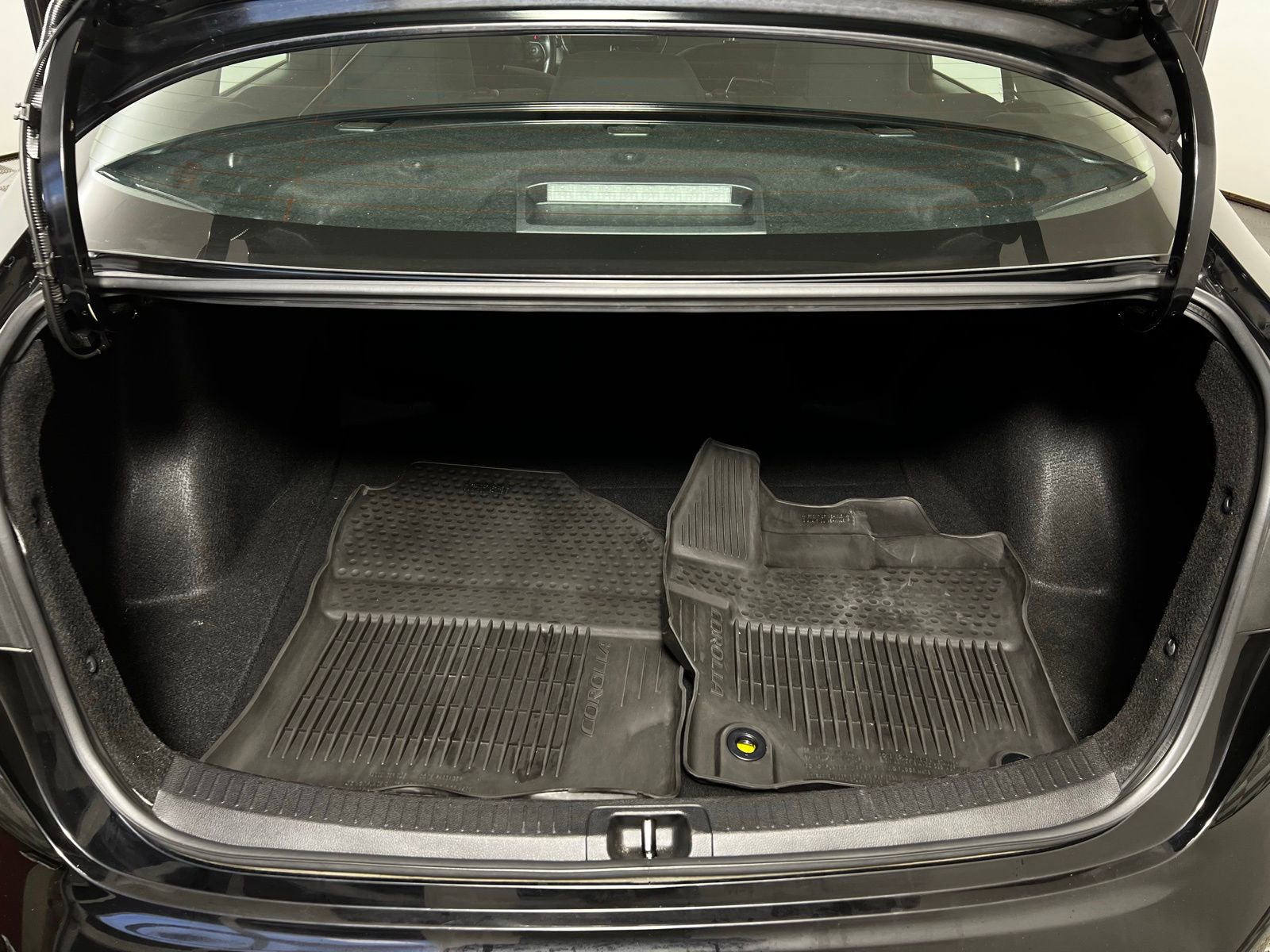 Certified 2023 Toyota Corolla LE image 22