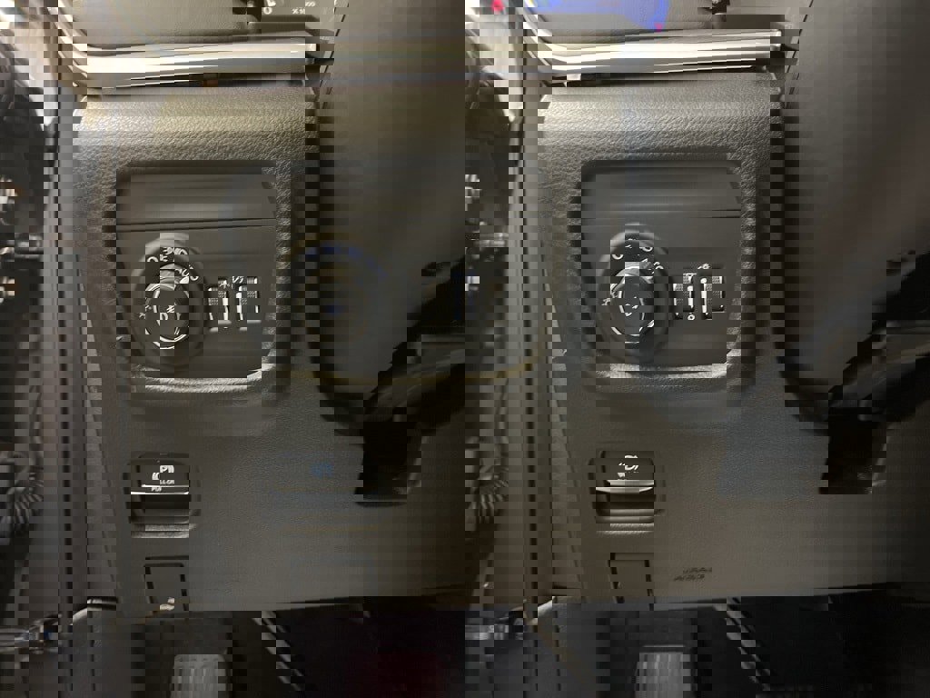 Used 2021 Jeep Grand Cherokee L Limited image 12