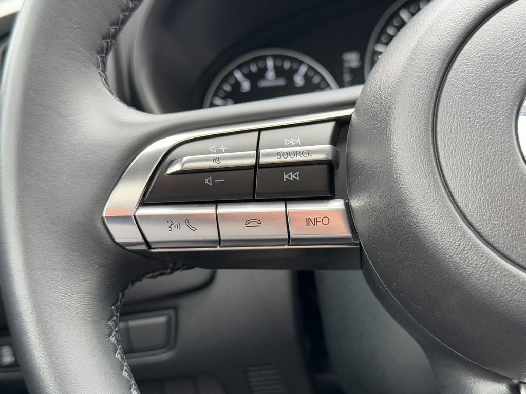 Used 2025 MAZDA CX-50 AWD 2.5 S w/ Premium Package image 16