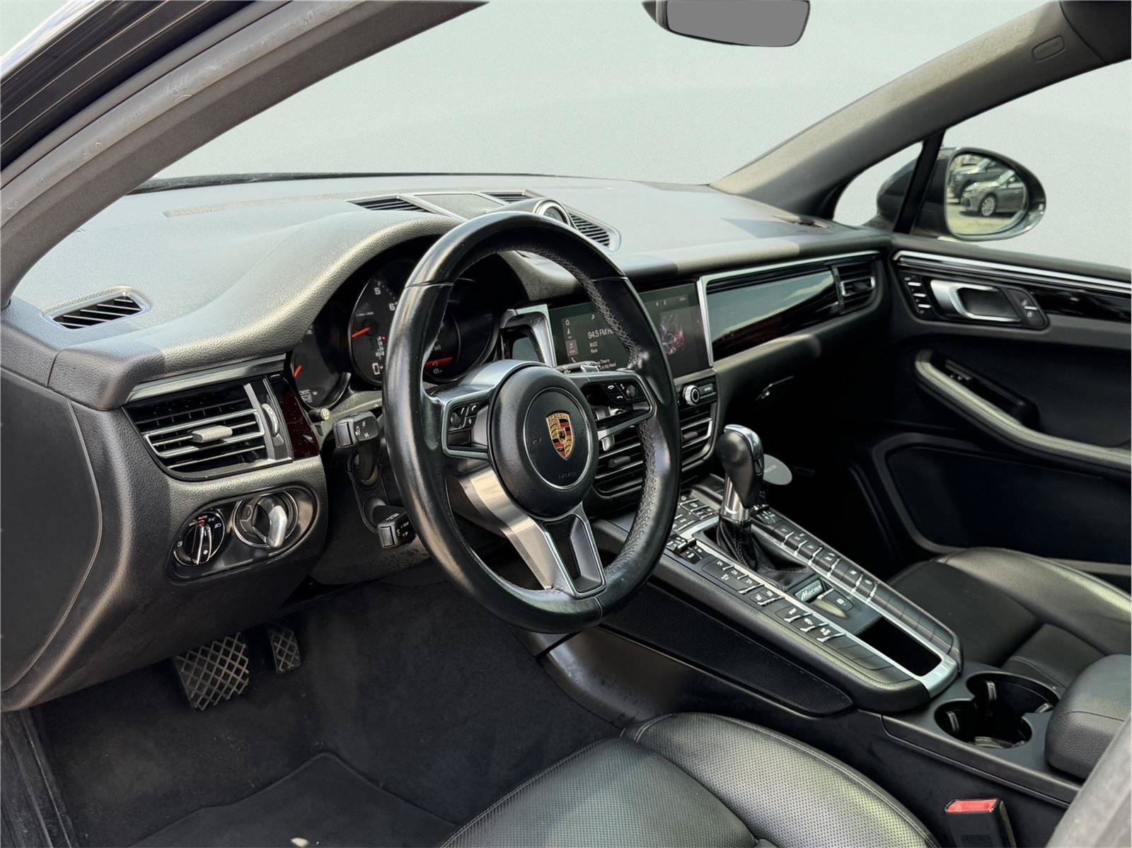 Used 2019 Porsche Macan AWD/4WD image 15