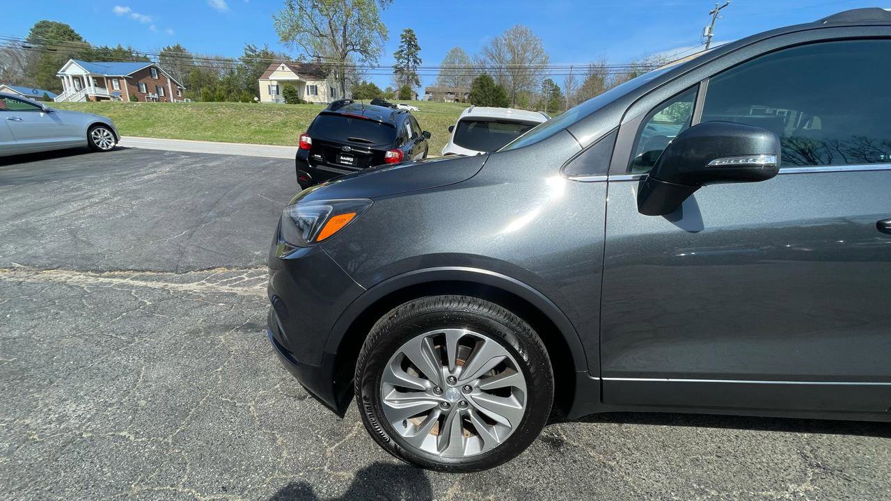 Used 2018 Buick Encore Preferred FWD image 2