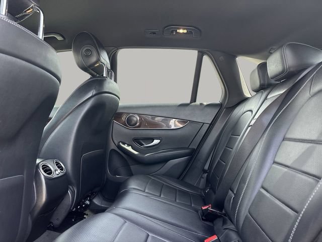 Used 2020 Mercedes-Benz GLC 300 image 21