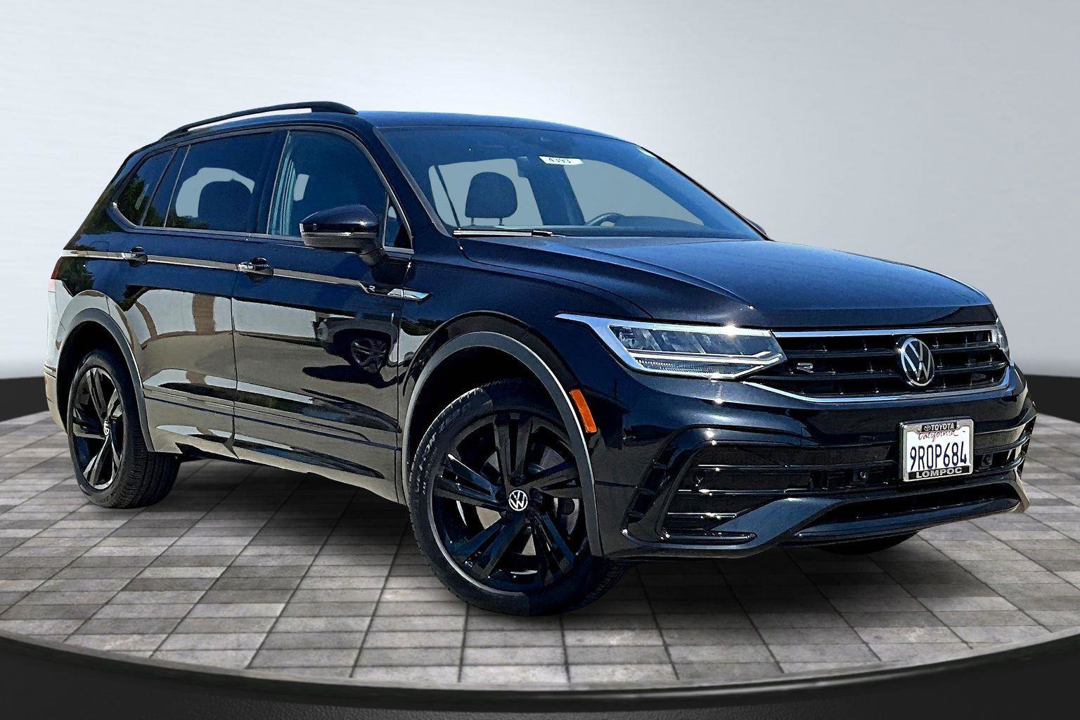 Used 2024 Volkswagen Tiguan SE R-Line