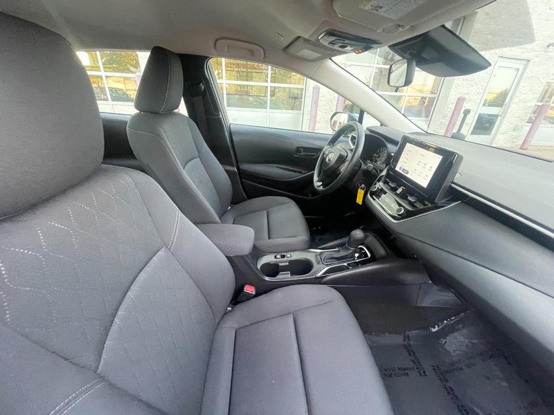 Used 2025 Toyota Corolla LE FWD image 6