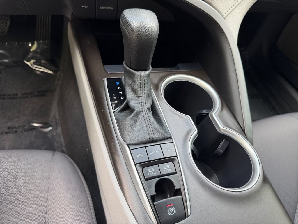 Used 2022 Toyota Camry LE FWD image 26