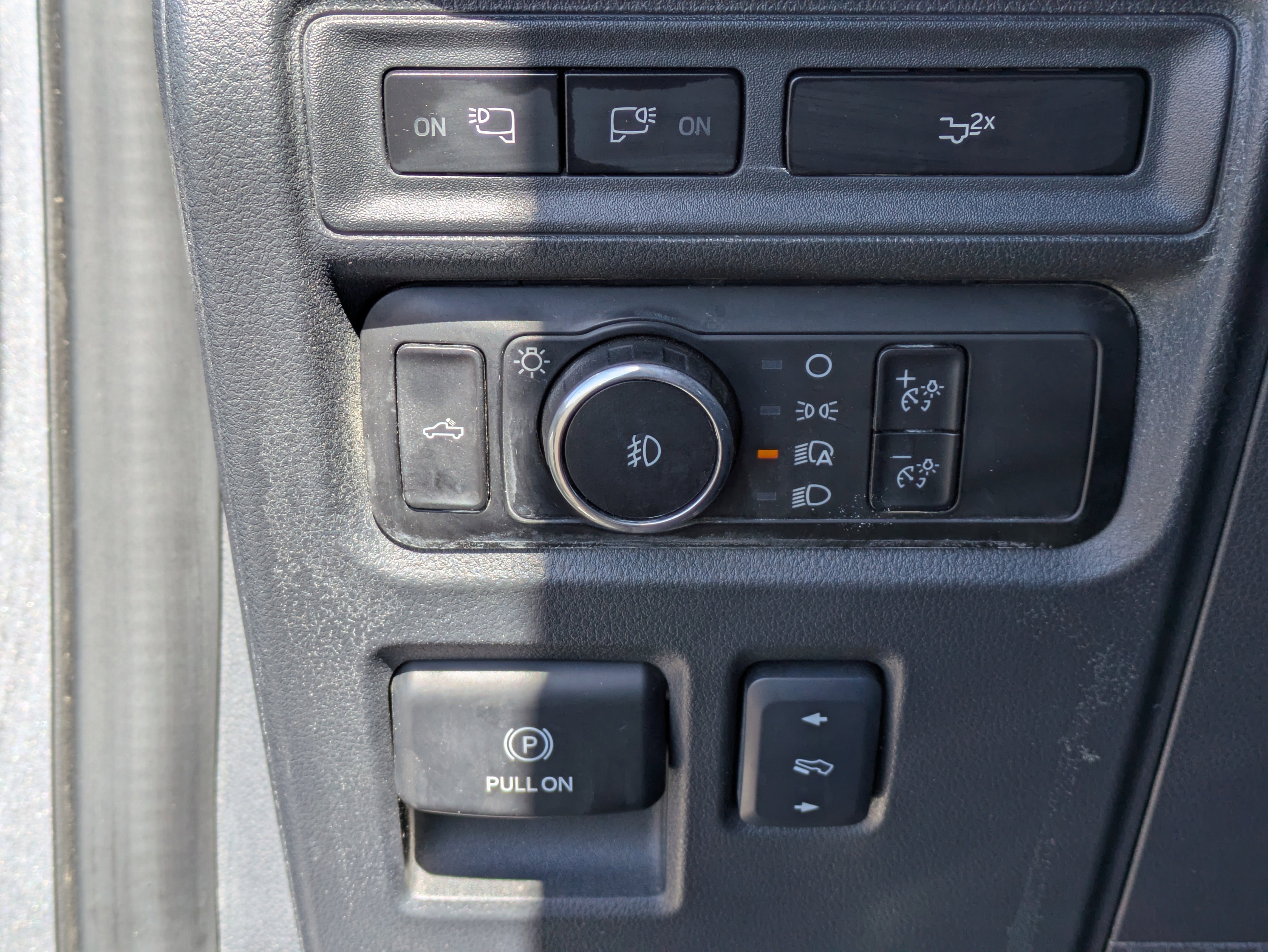 Used 2024 Ford F150 Lariat AWD/4WD image 30