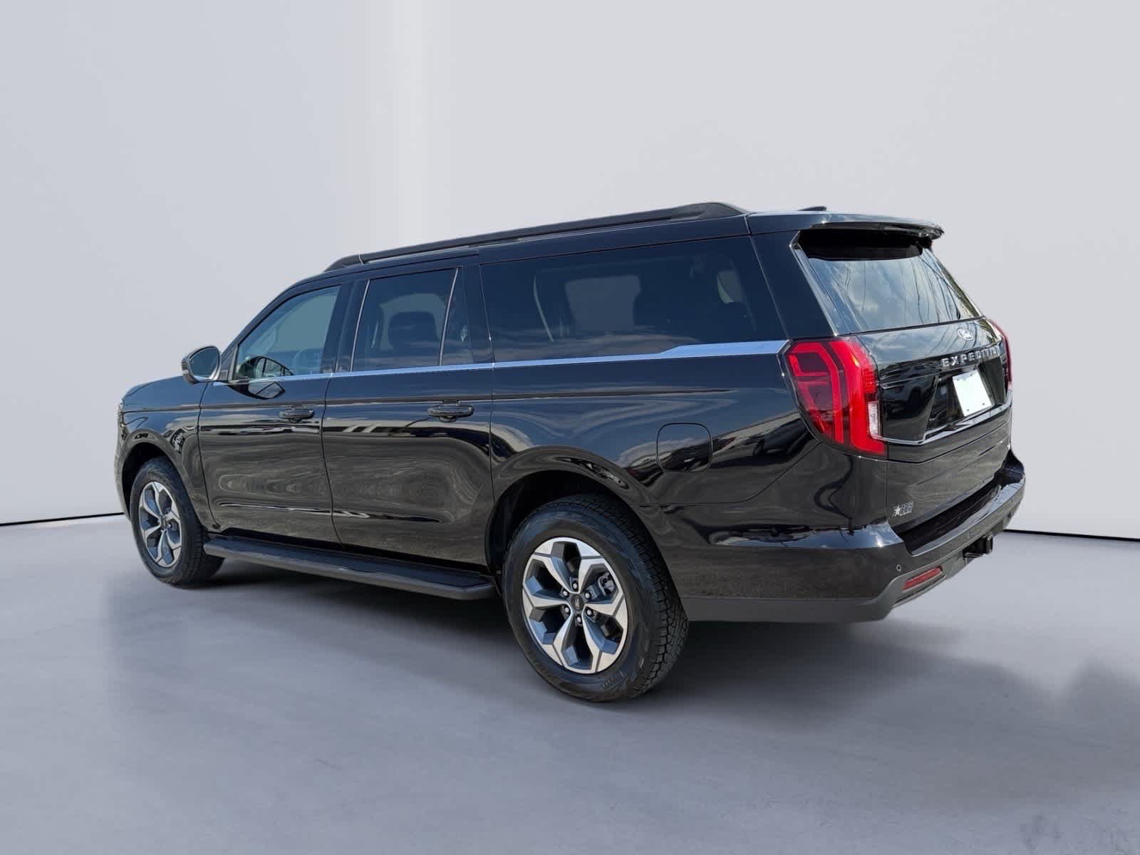 New 2027 Ford Expedition Max Active AWD/4WD image 2