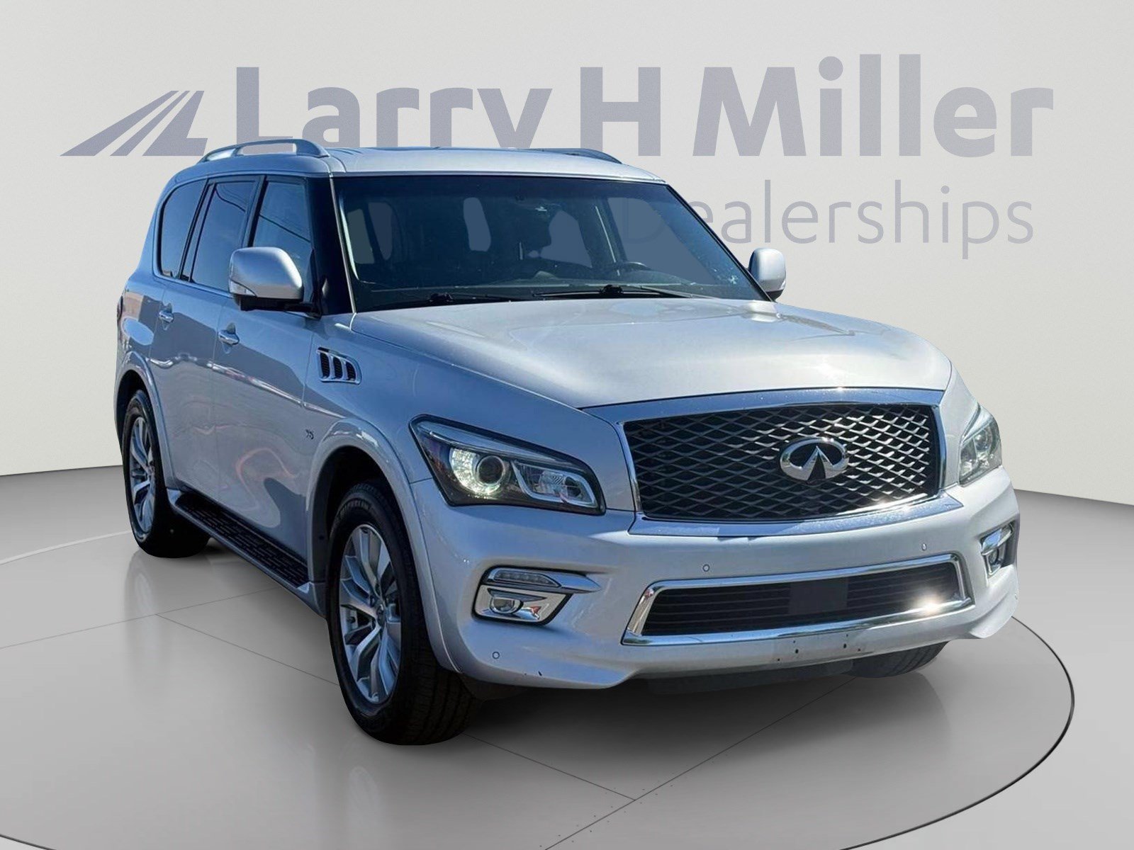 Used 2016 INFINITI QX80 4WD w/ Driver's Assistance Package image 8