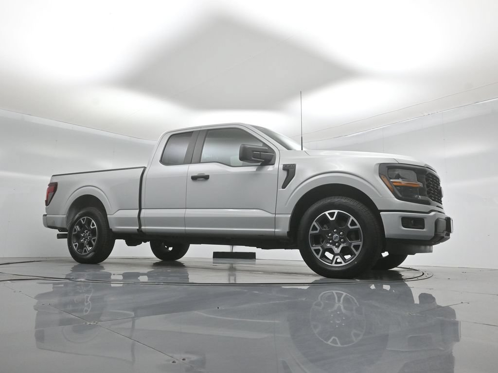 Used 2024 Ford F150 STX RWD image 4