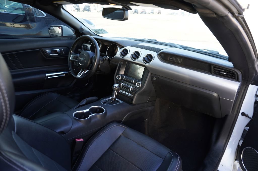 Used 2020 Ford Mustang Premium image 8