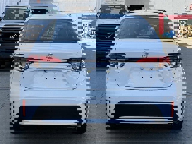 Used 2022 Toyota Corolla LE image 5
