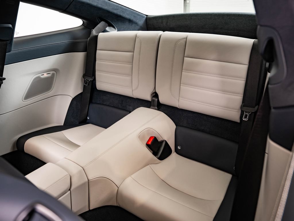 Certified 2025 Porsche 911 Carrera GTS RWD image 43