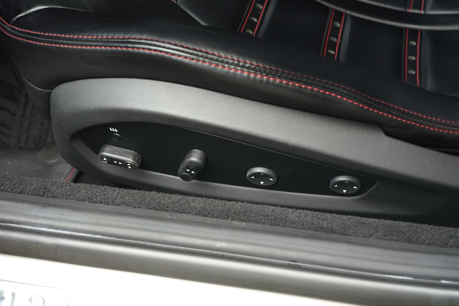 Used 2019 Ferrari 812 Superfast RWD image 24
