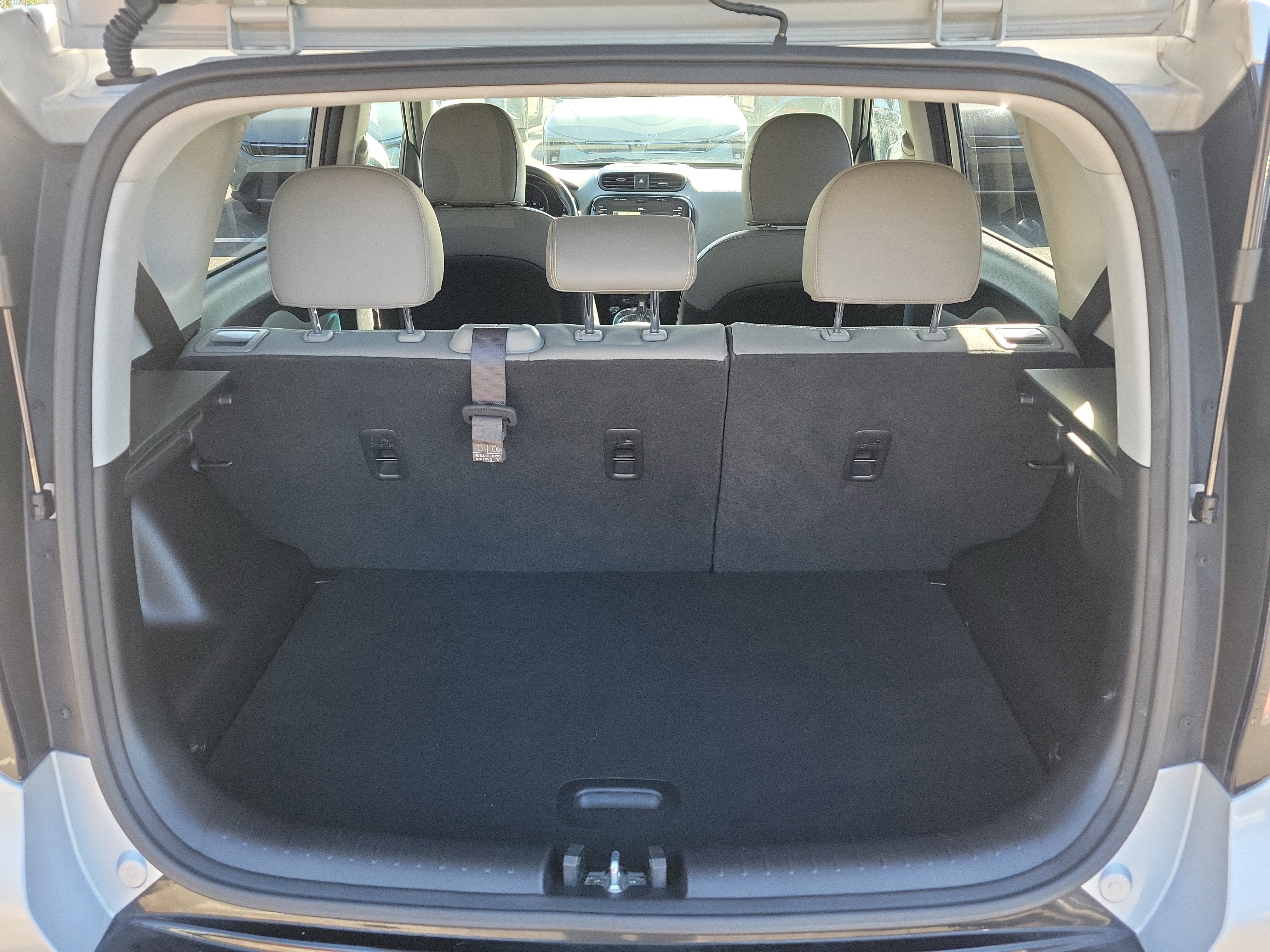 Used 2016 Kia Soul + w/ Primo Package image 14