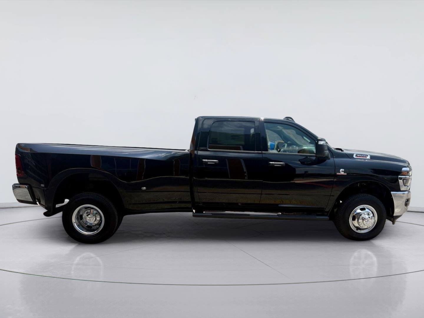 New 2026 RAM 3500 Tradesman AWD/4WD image 6