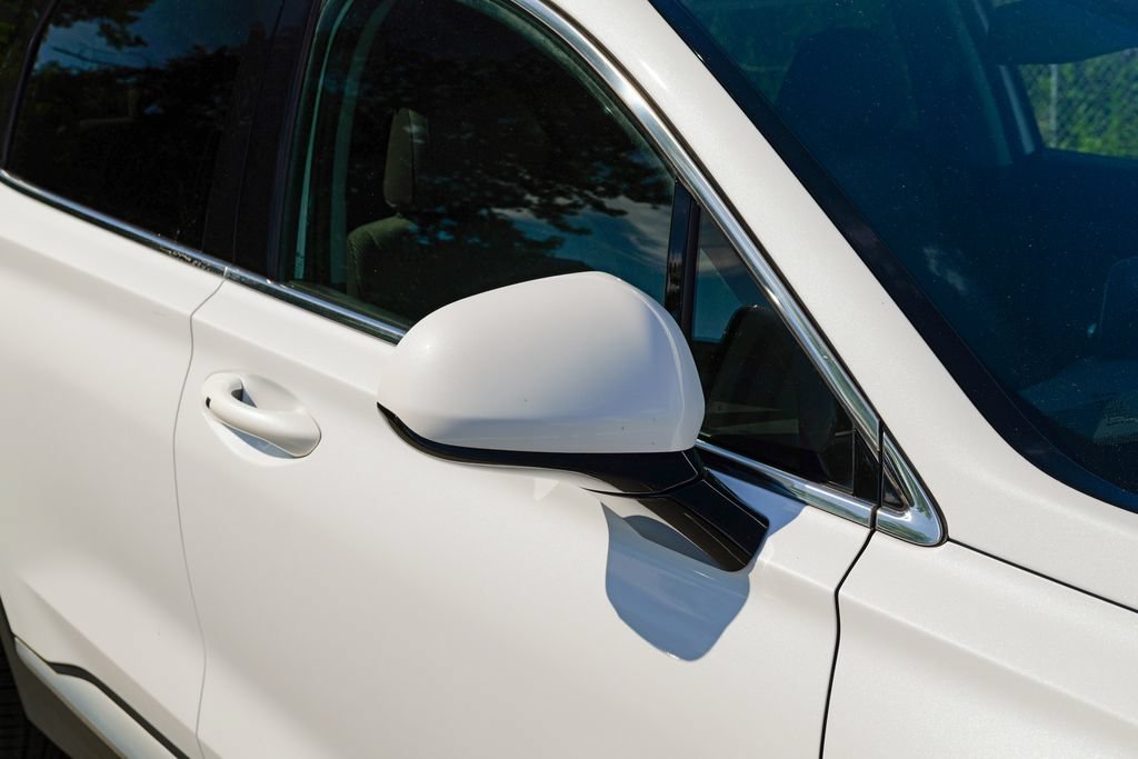 Used 2019 Hyundai Santa Fe SEL AWD/4WD image 2