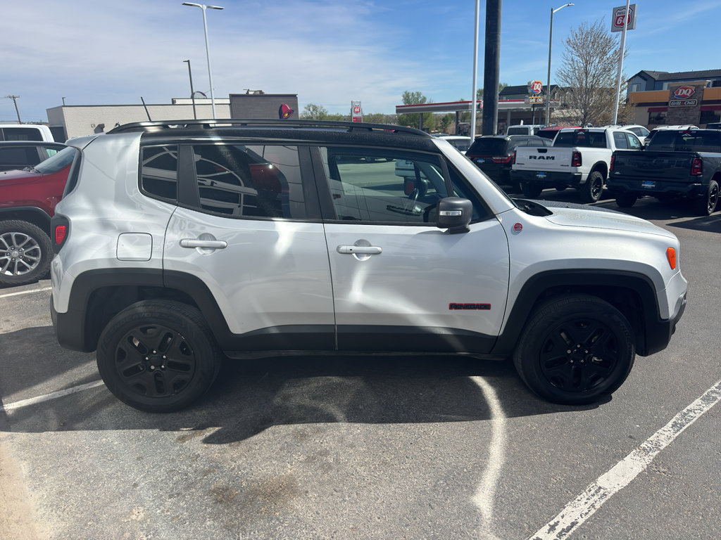 Used 2018 Jeep Renegade Trailhawk w/ Cold Weather Group II image 6