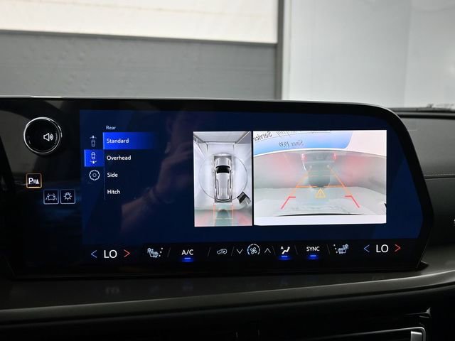 New 2026 Chevrolet Traverse LT image 19