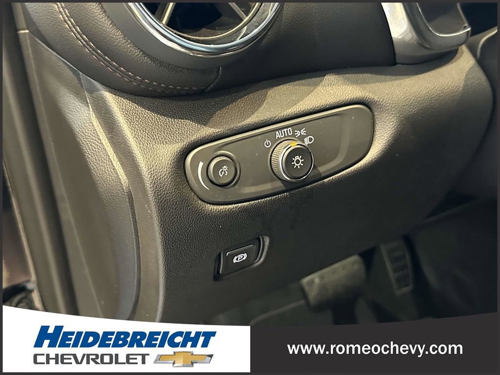 Certified 2022 Chevrolet Blazer Premier w/ Enhanced Convenience Package image 22