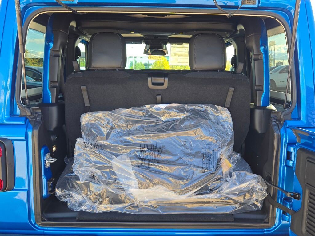 New 2025 Jeep Wrangler Rubicon w/ Xtreme 35 Tire Package image 14