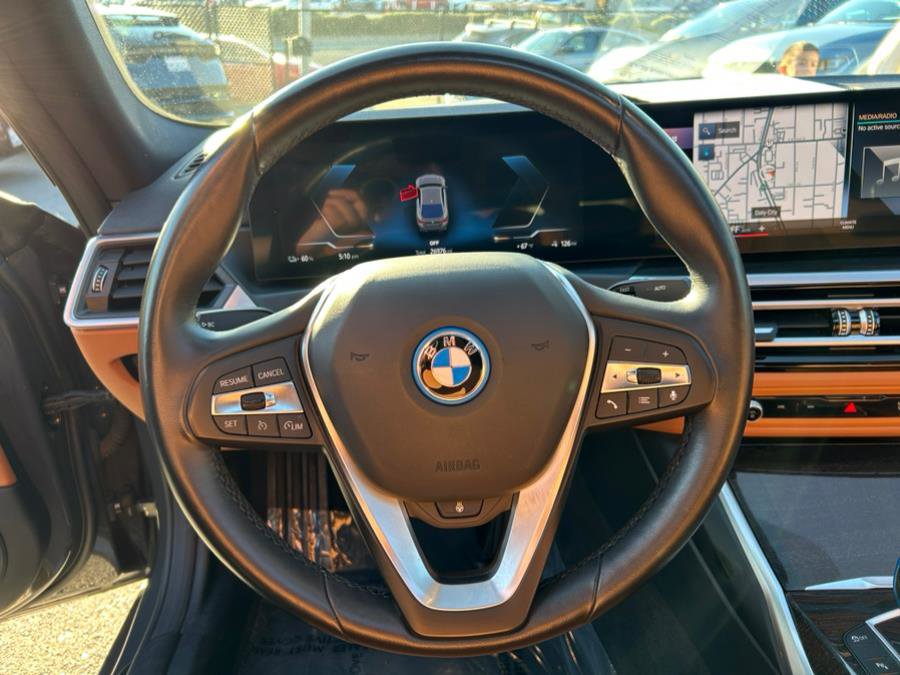Used 2023 BMW i4 eDrive40 w/ Premium Package image 27