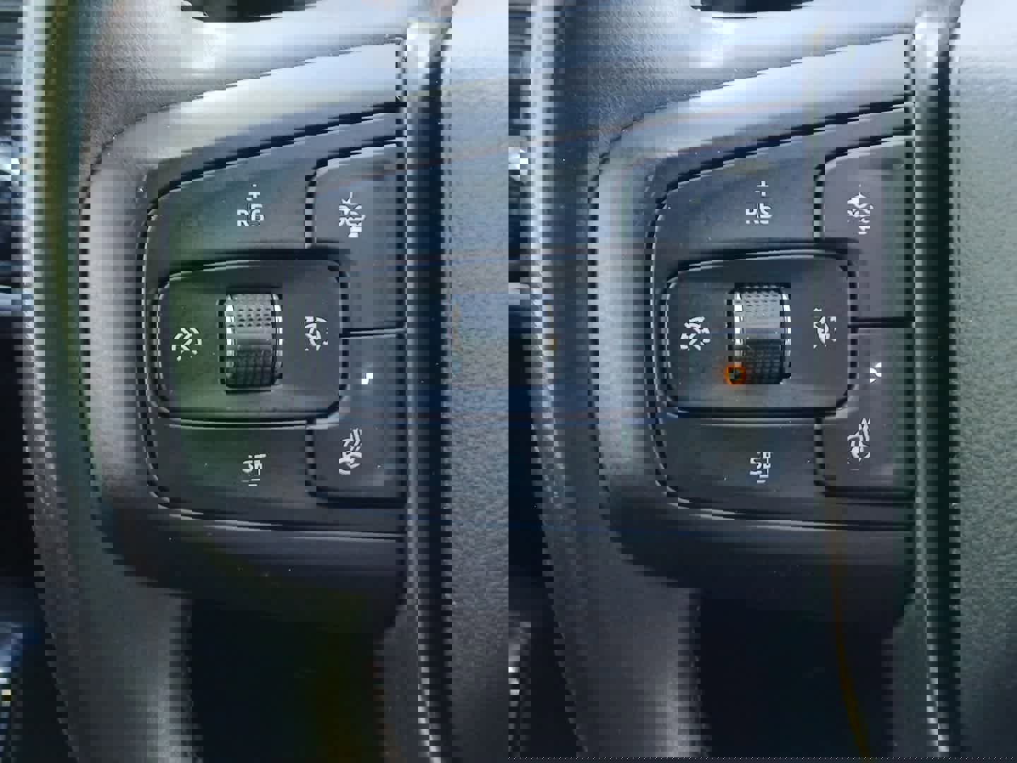 Used 2023 GMC Sierra 2500 AT4 w/ AT4 Preferred Package image 29