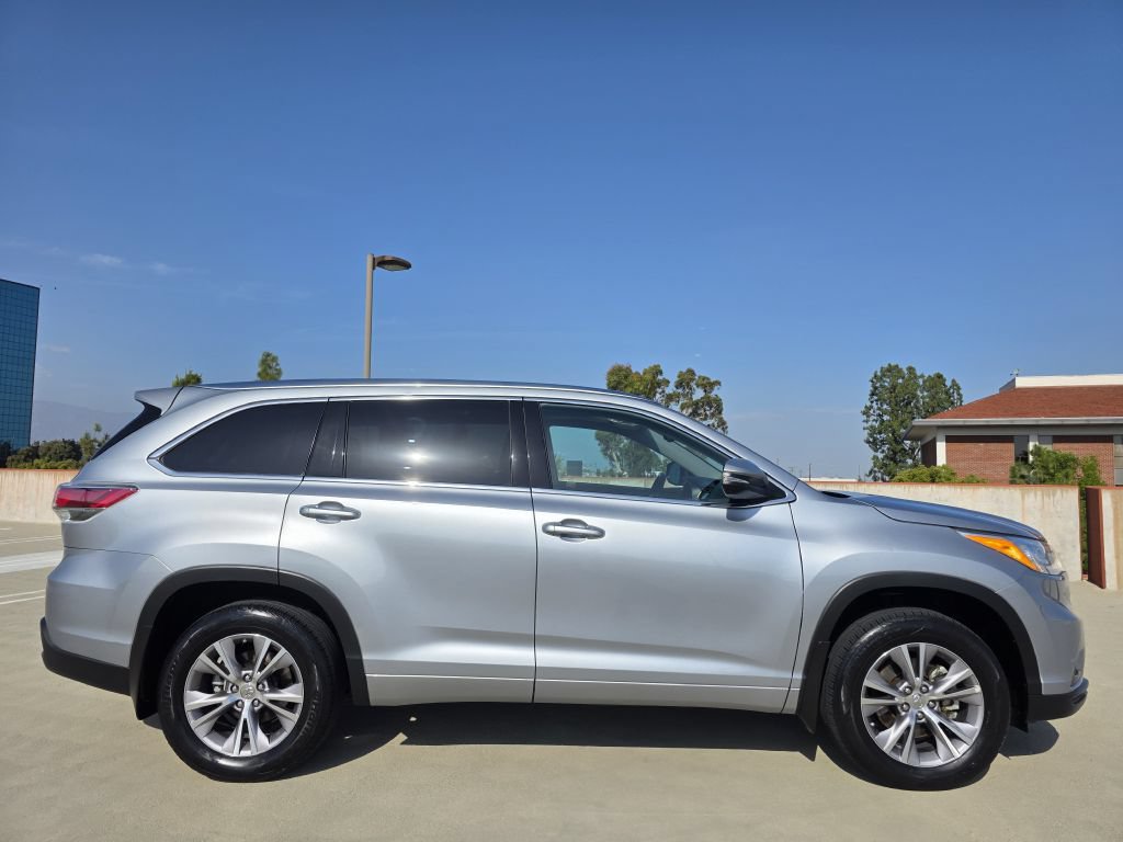 Used 2014 Toyota Highlander XLE AWD/4WD image 7