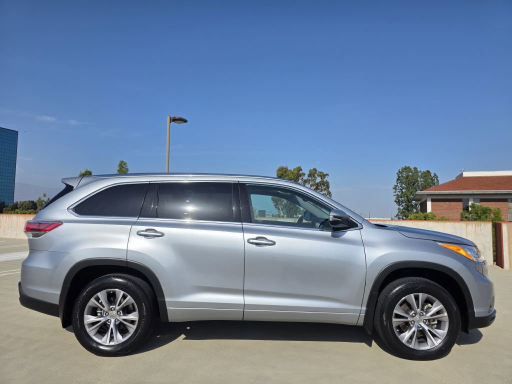 Used 2014 Toyota Highlander XLE AWD/4WD image 7