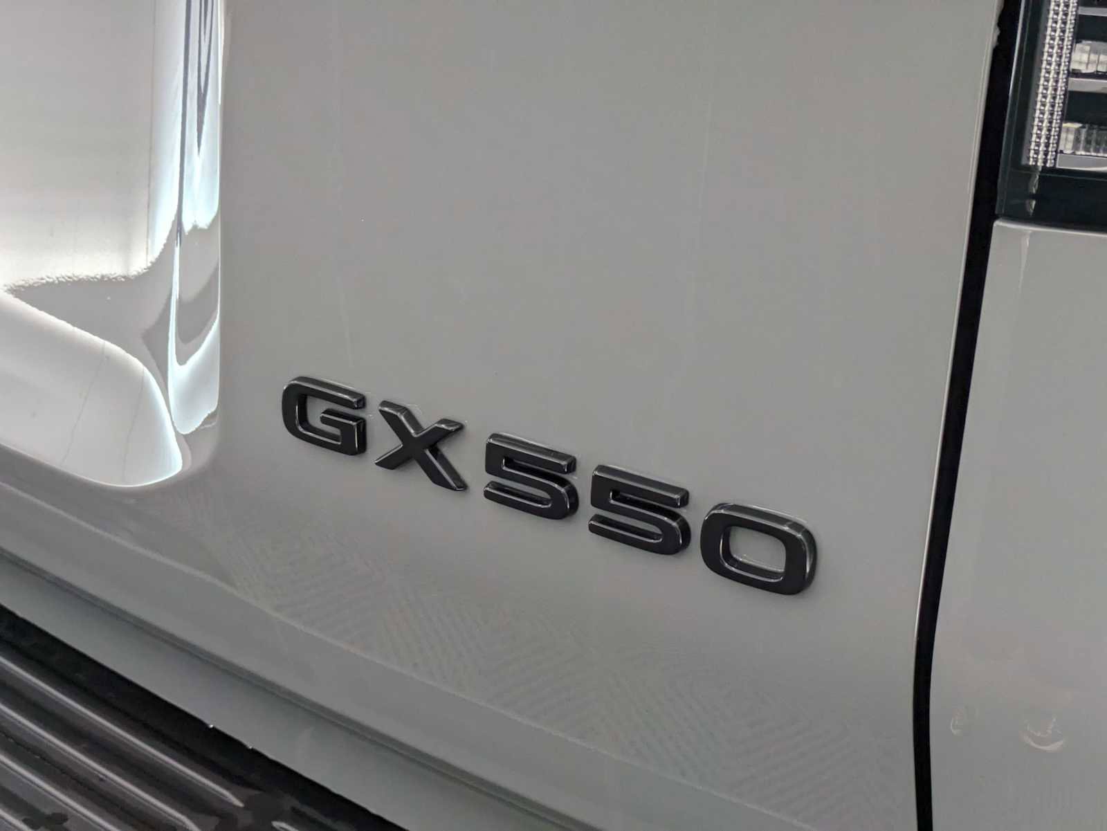 Used 2024 Lexus GX 550 w/ Cold Area Package AWD/4WD image 11