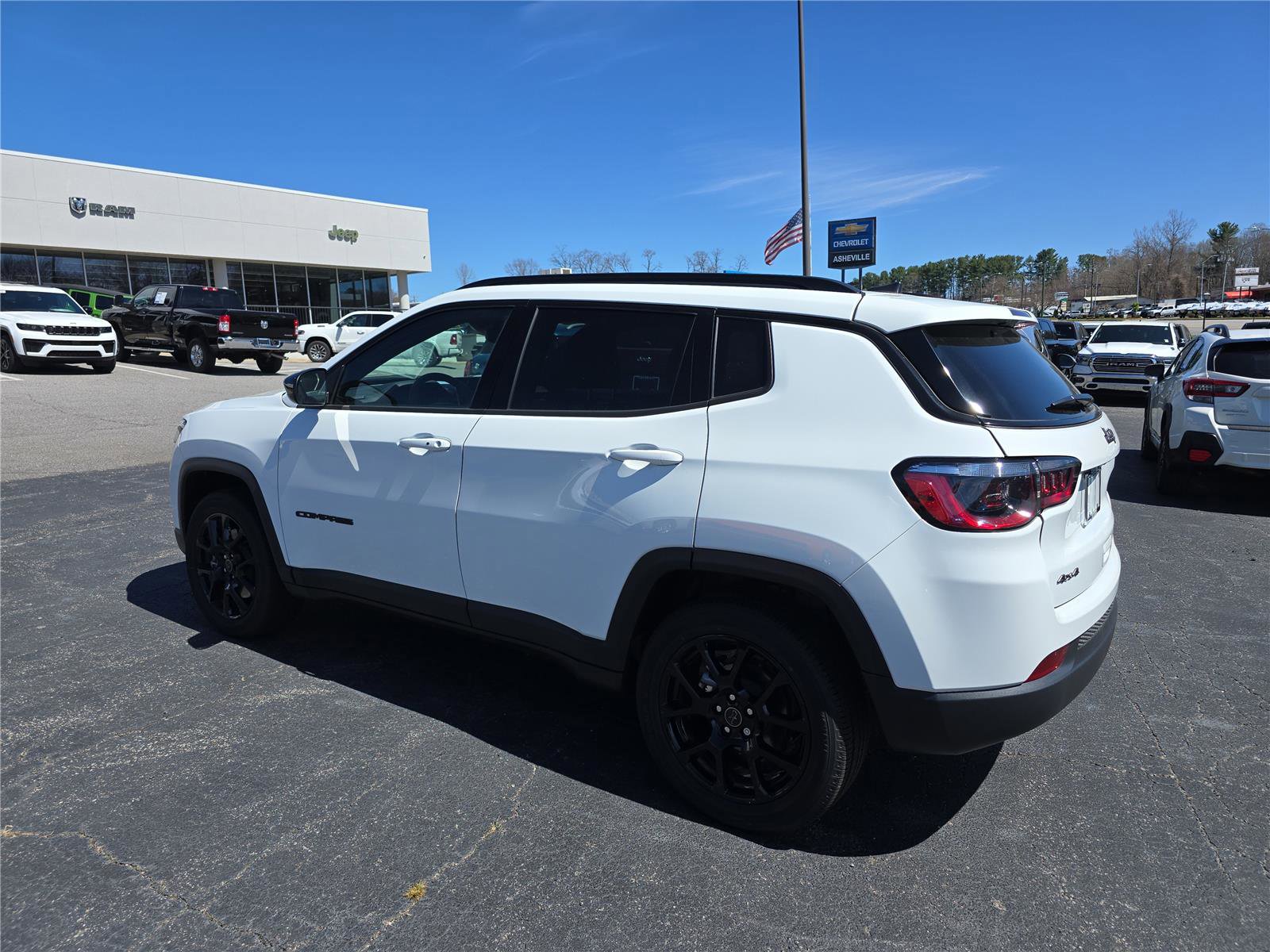 New 2026 Jeep Compass Latitude image 6