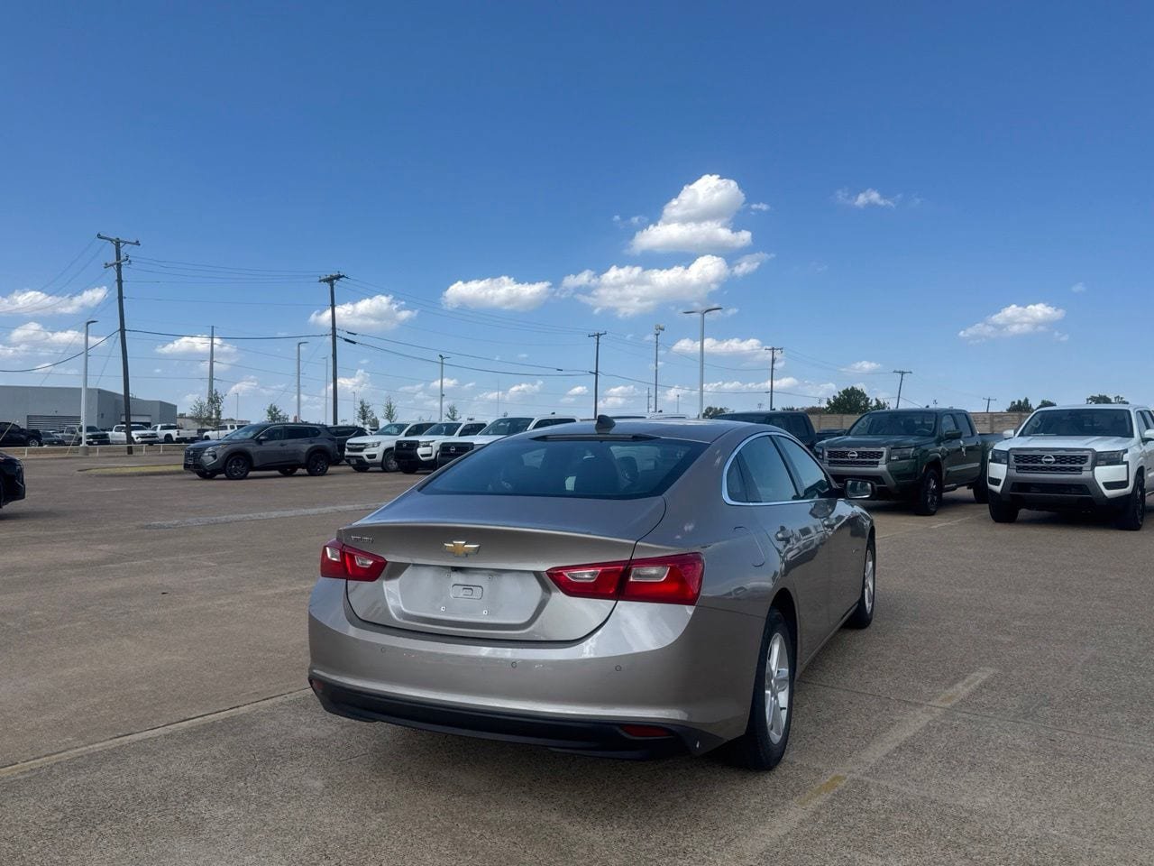 Used 2025 Chevrolet Malibu LS FWD image 22
