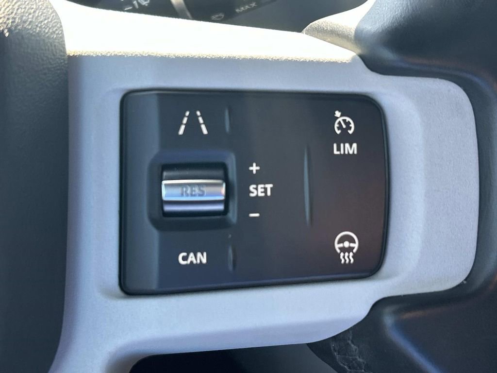 Used 2022 Land Rover Defender 90 X-Dynamic S AWD/4WD image 27