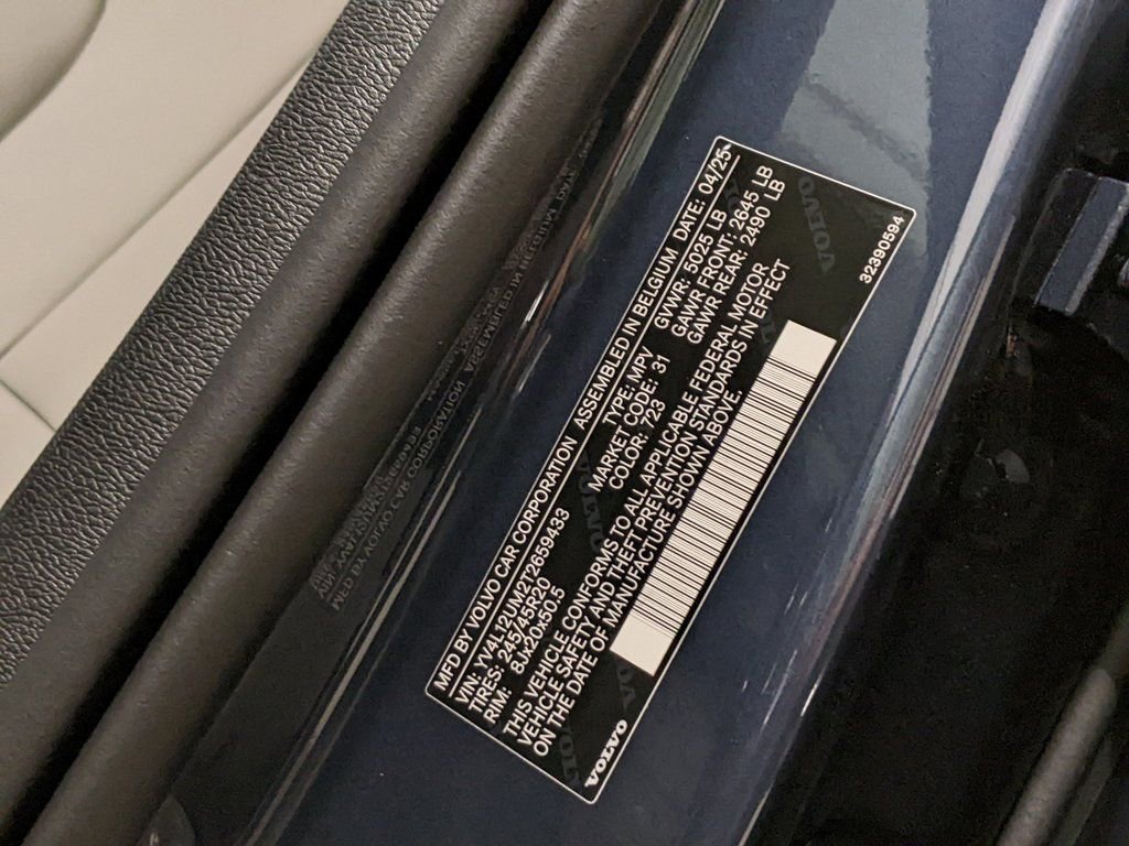 New 2026 Volvo XC40 B5 Ultra w/ Climate Package image 30