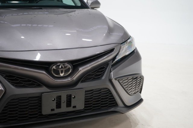 Used 2023 Toyota Camry SE image 9